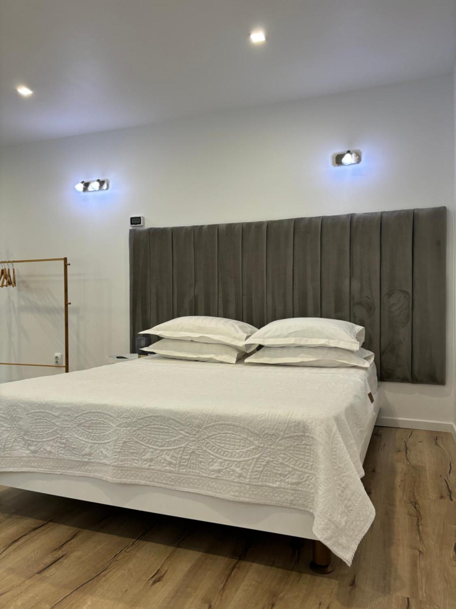 Apartament Luna Piatra Neamt Ngoại thất bức ảnh