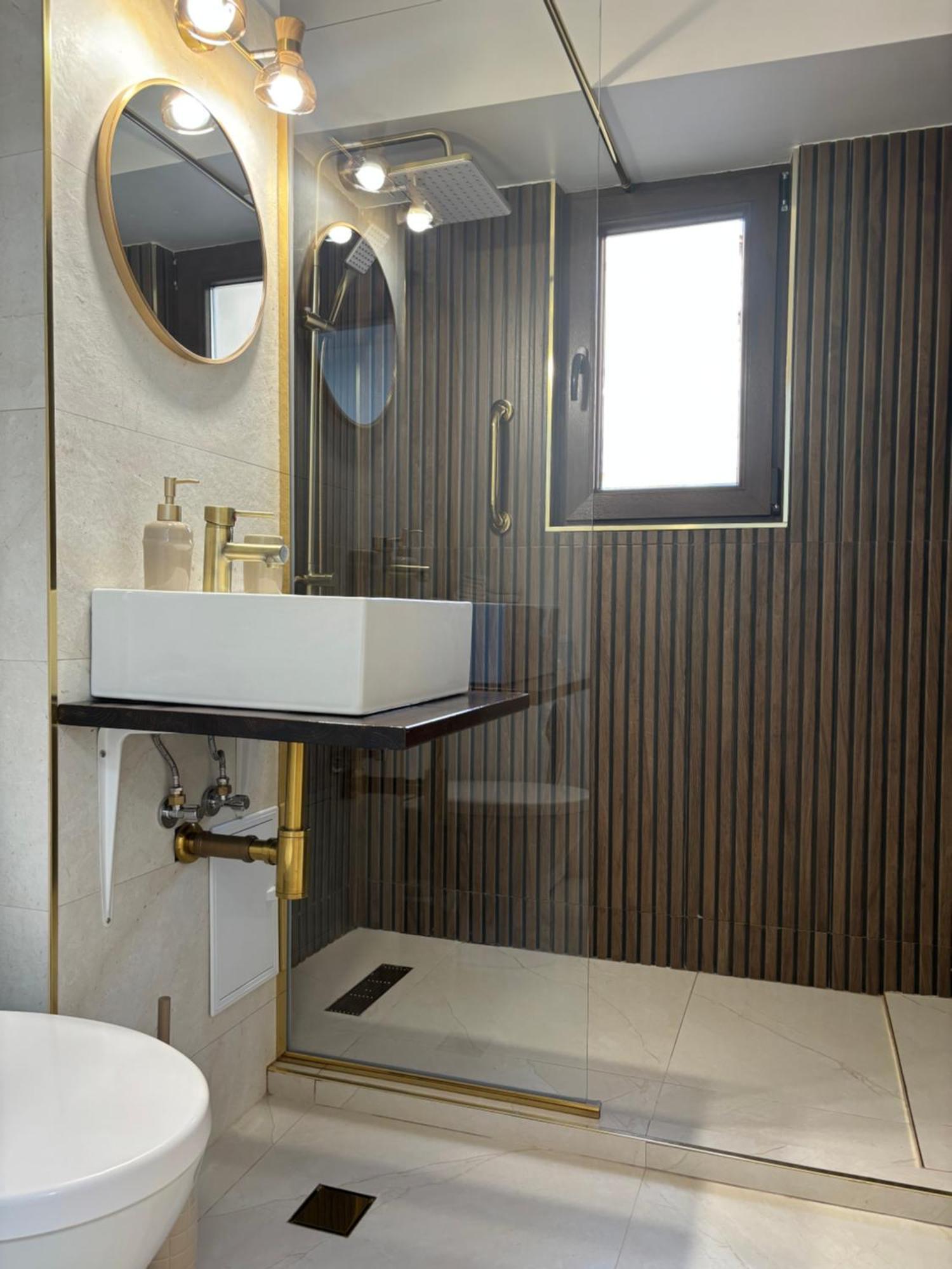 Apartament Luna Piatra Neamt Ngoại thất bức ảnh